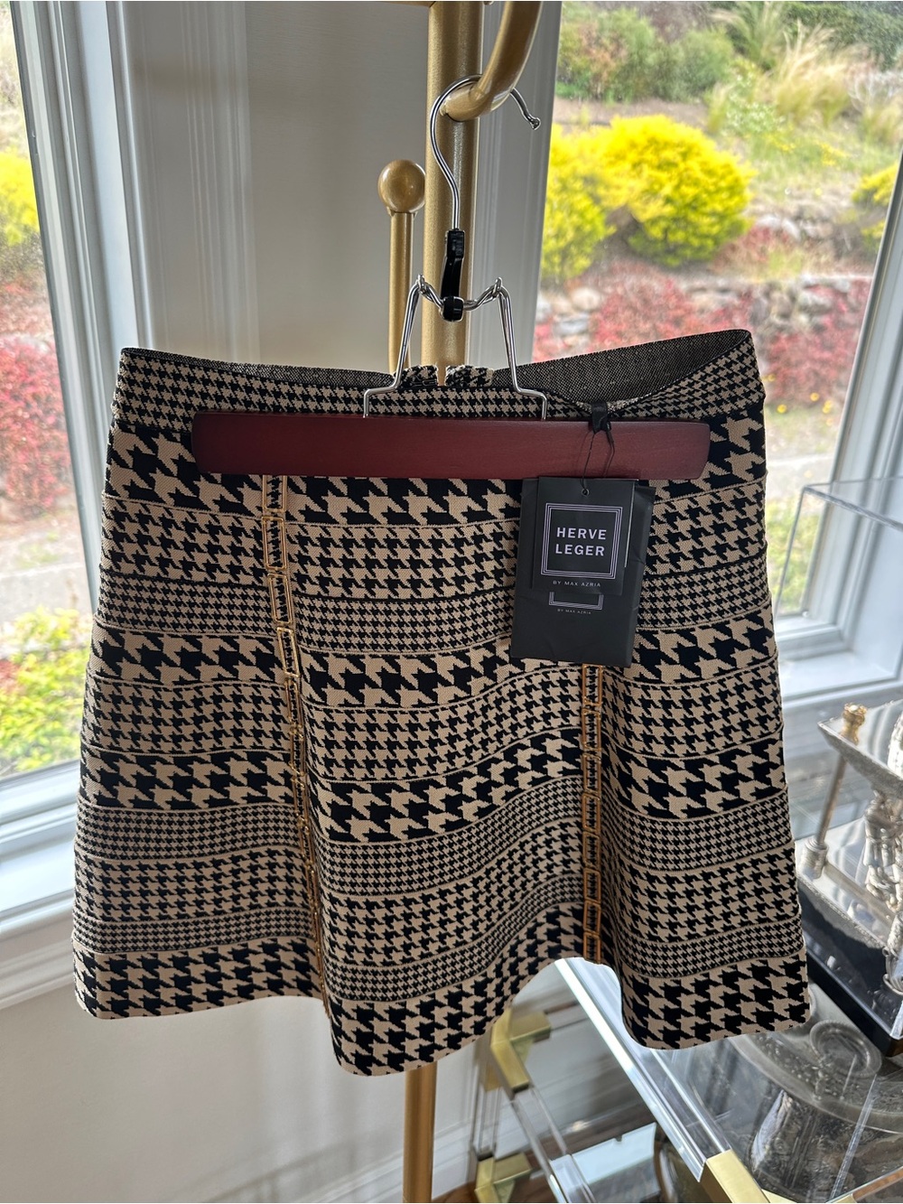 Herve Leger Black and Beige Houndstooth Skater Skirt